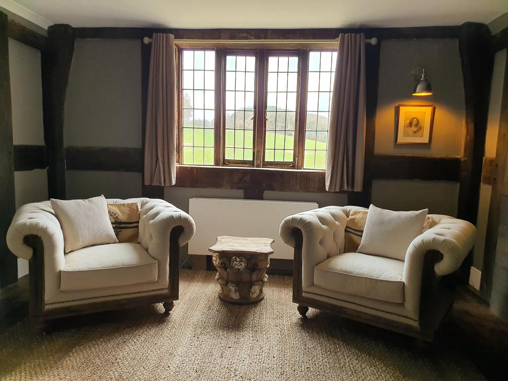 The Threshing Barn At Penrhos Court Villa Kington  Room photo